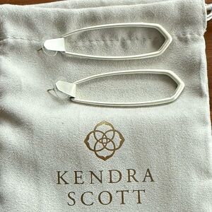 KENDRA SCOTT •  Silver Patterson Hoop Earrings